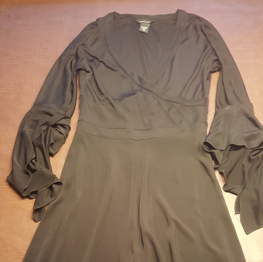 Moda International Black flared sleeve S Dress